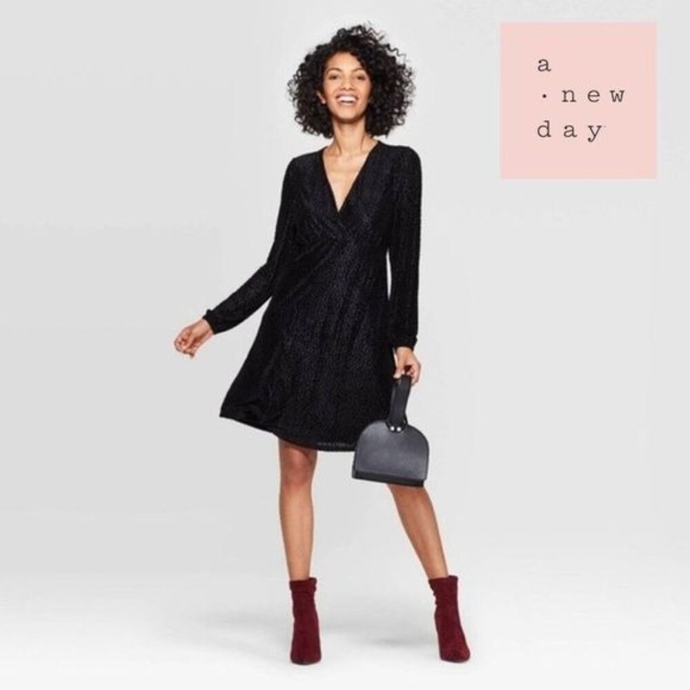 A New Day™ Women's Long Sleeve Wrap-style V-Neck Velour A-Line Dress‎ NWT